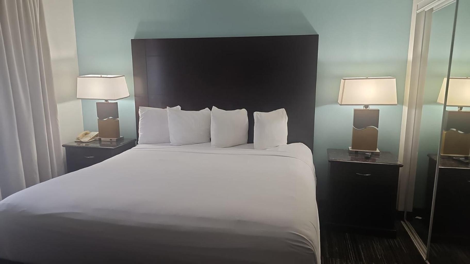Montreal Suites Orlando Esterno foto