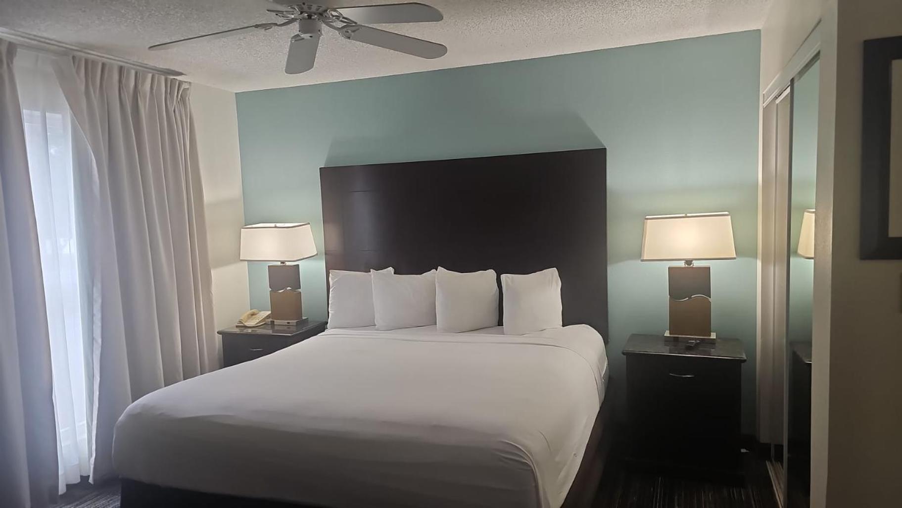 Montreal Suites Orlando Esterno foto