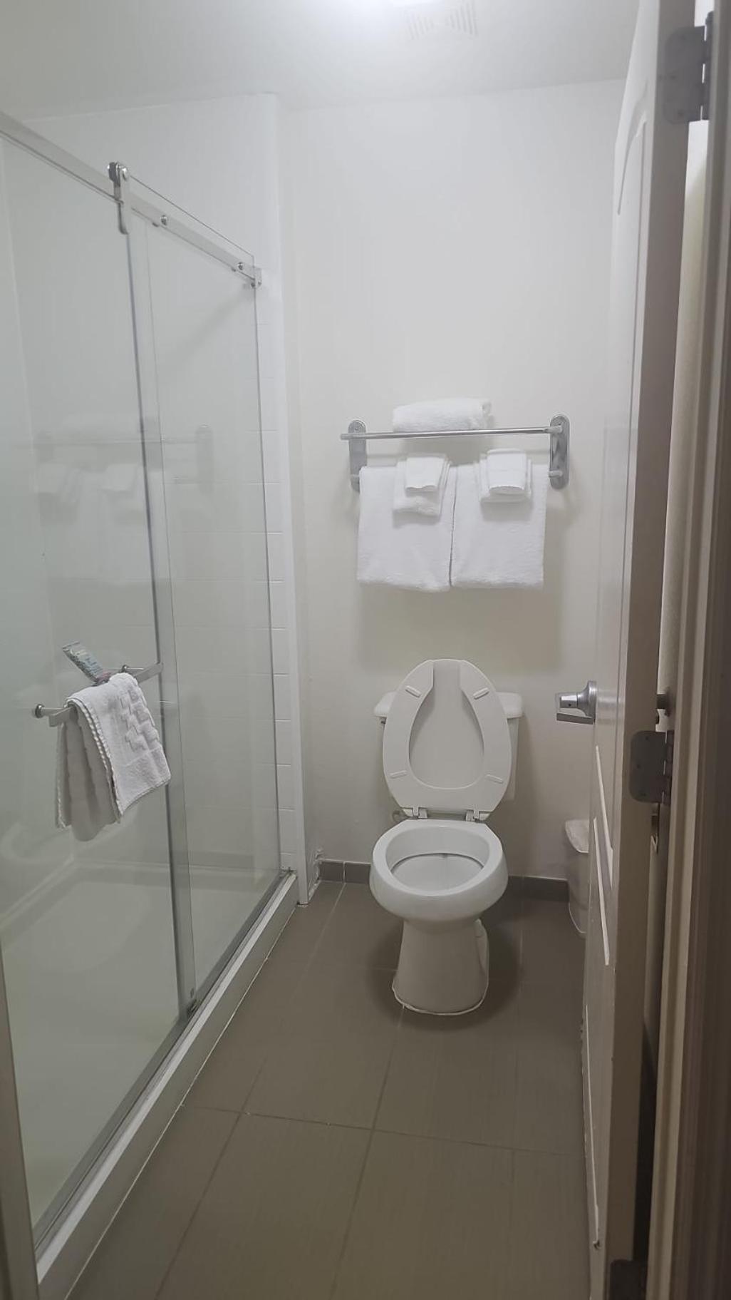 Montreal Suites Orlando Esterno foto