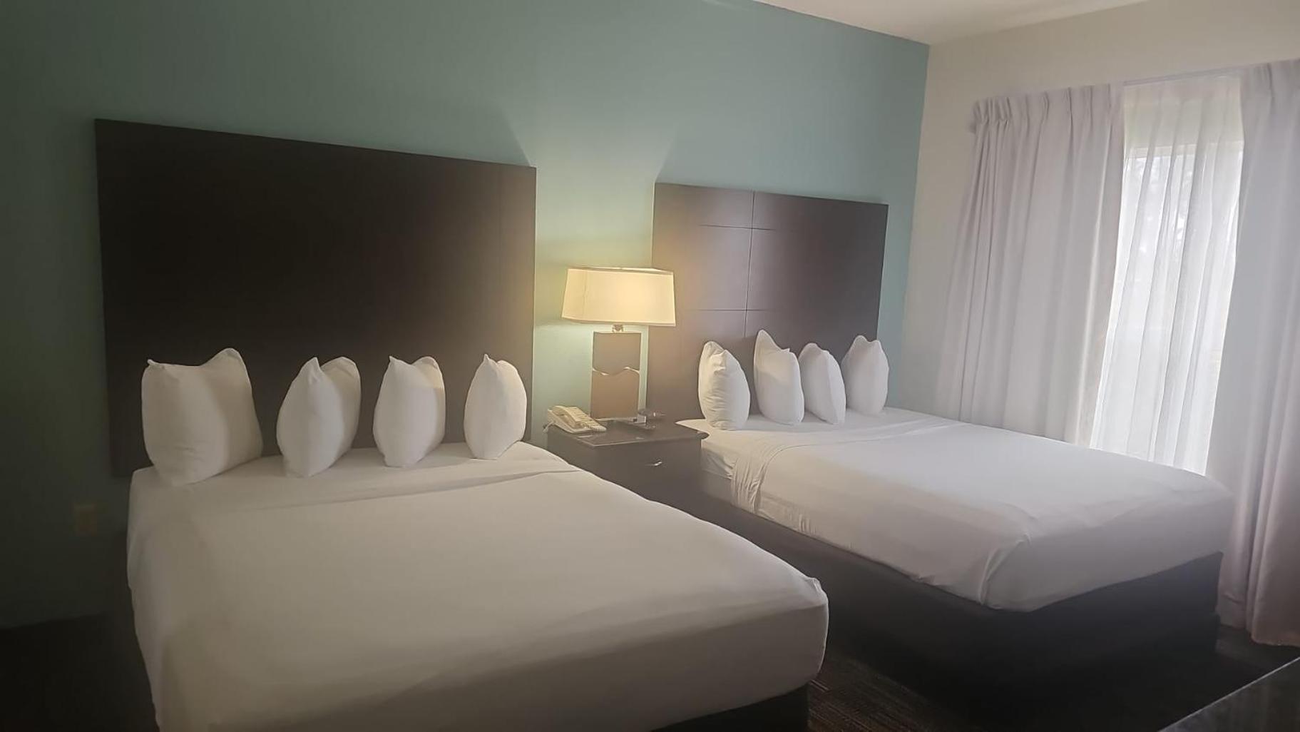 Montreal Suites Orlando Esterno foto
